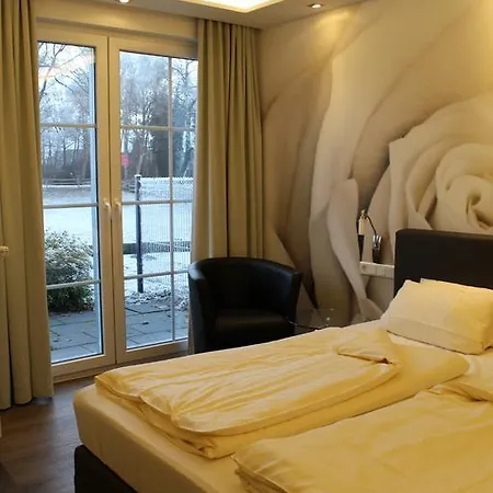 Hotel Woerpedorf 3*